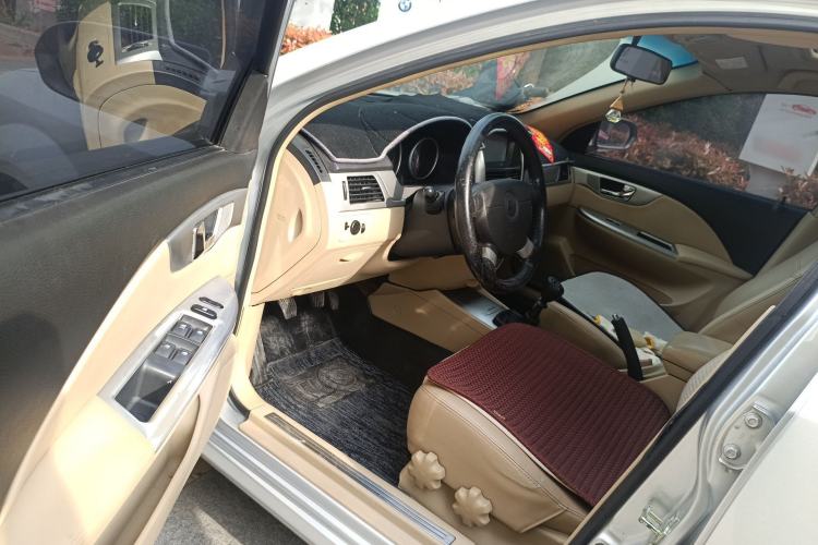 Used Buick Excelle 2011 1.6 LX-MT Driver Seat