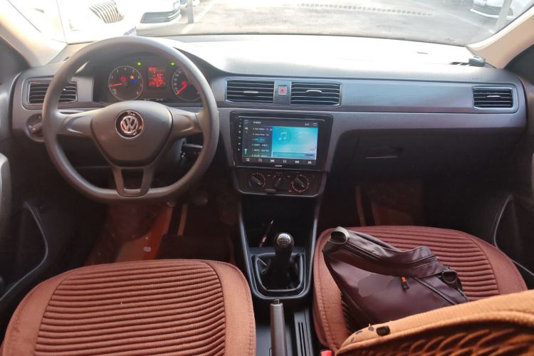 Used Volkswagen Santana 2016 1.6L Manual Fashion Edition
