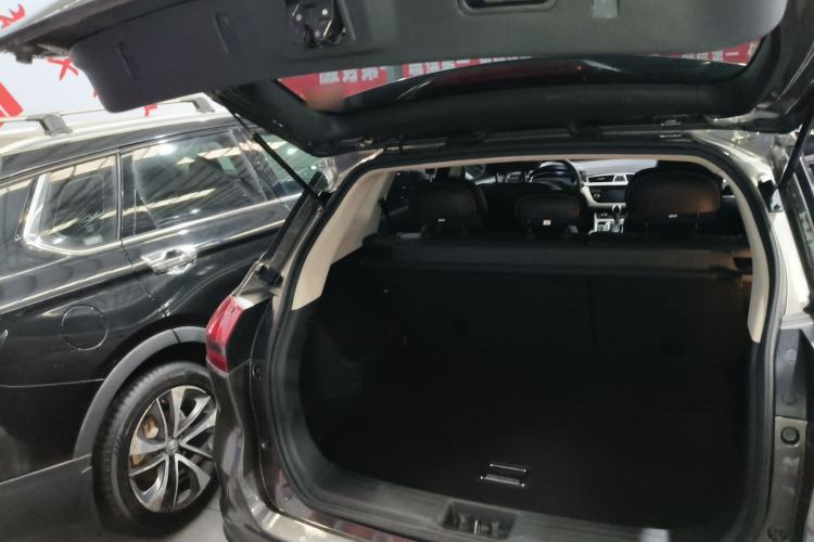 Used Geely Auto Emgrand X7 Sport 2018 1.8TD Automatic Two-Wheel Drive Smart Connect 4G Internet Edition