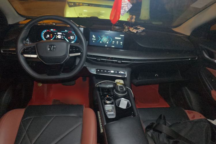 Used CHANGAN Eado 2022 PLUS Blue Whale NE 1.4T GDI DCT Prestige Edition Center Console