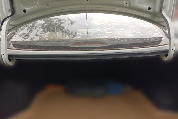 Used Hyundai Verna (older generation) 2010 Sedan 1.4L Automatic Fashionable GT Model Trunk