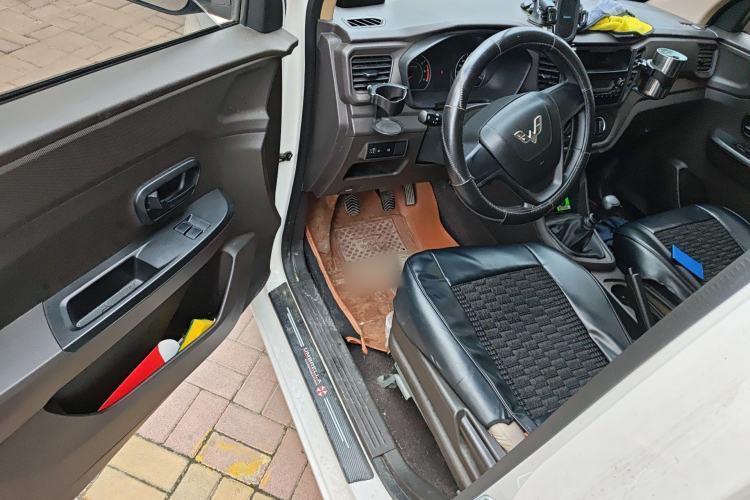 Used Wuling Hongguang V 2021 1.5L Jingqu Version LAR Driver Seat