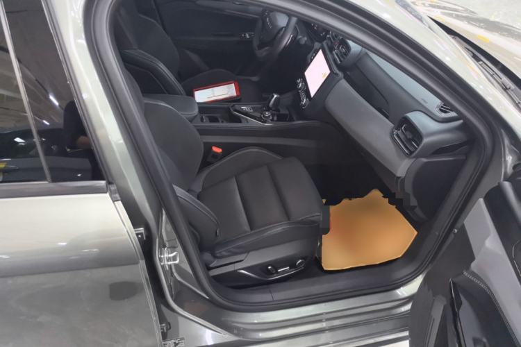 Used Lynk & Co 03 2022 2.0TD DCT JingPro
