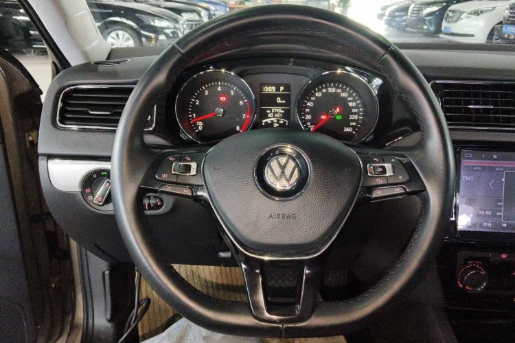 Used Volkswagen Sagitar 2017 1.6L Automatic Comfort Model Steering Wheel