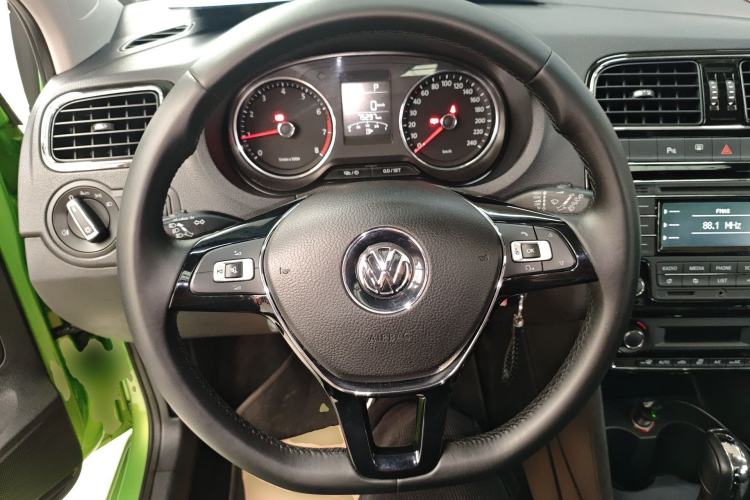 Used Volkswagen Polo 2014 1.6L Automatic Luxury Edition Steering Wheel