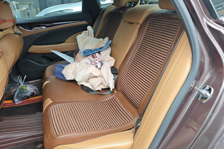 Used Buick LaCrosse 2018 28T Luxury Model Left Rear Seat