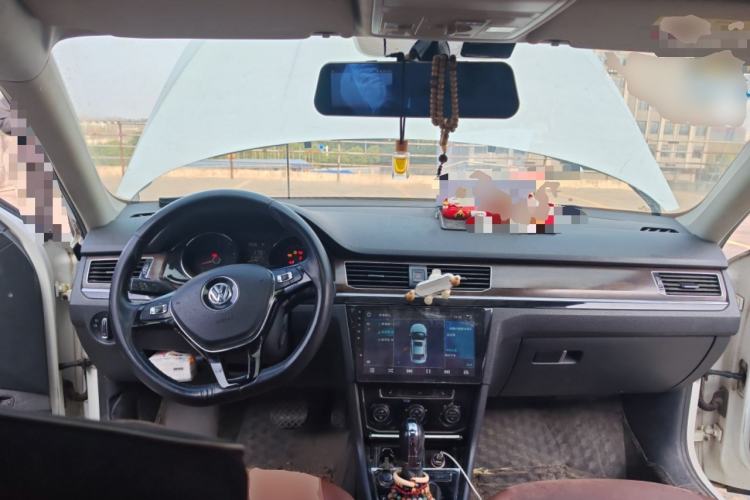 Used Volkswagen Bora 2016 230TSI DSG Luxury Version Center Console