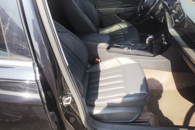 Used Volkswagen Passat 2019 280TSI Business Edition China VI
