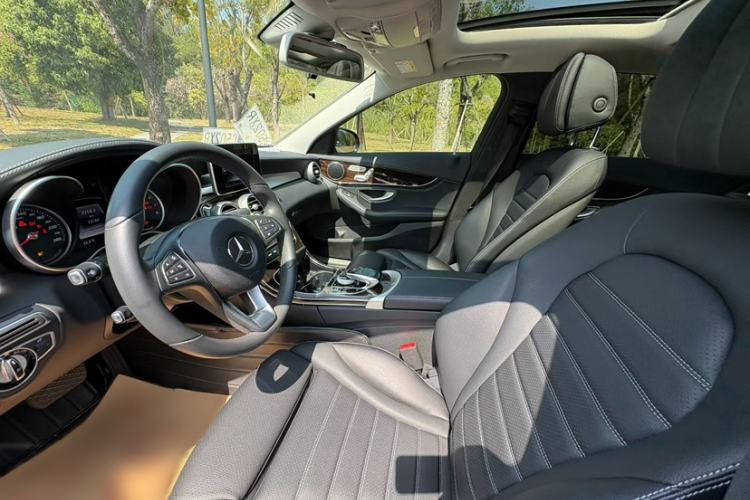 Used Mercedes-Benz C-Class 2016 C 200 L
