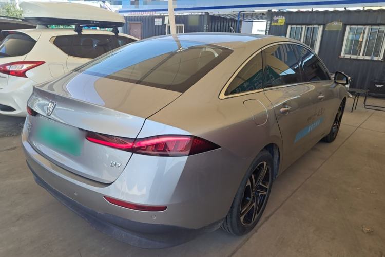 Used Roewe D7 2023 DMH 125km Flagship Edition