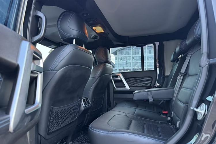 Used BAIC Off-Road BJ40 2019 2.3T Automatic Four-Wheel Drive Urban Hunter Edition Premium Model China VI Emission Standard