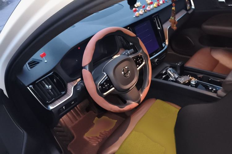 Used Volvo S60 2022 B4 Zhiyuan Luxury Edition Steering Wheel