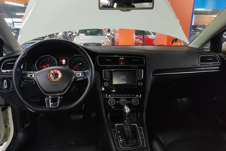 Used Volkswagen Golf 2014 1.4TSI Luxury Travel Edition
