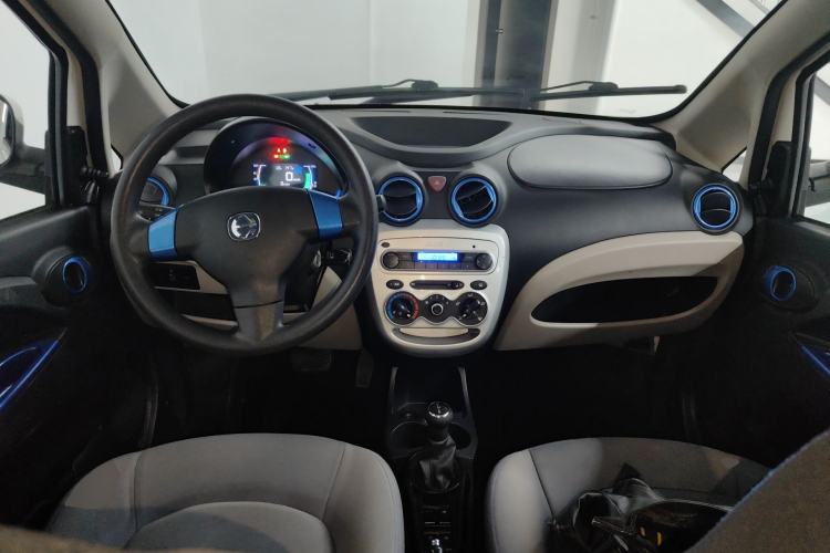 Used JMEV E200L 2018 E200L Standard Model (250 km) Center Console