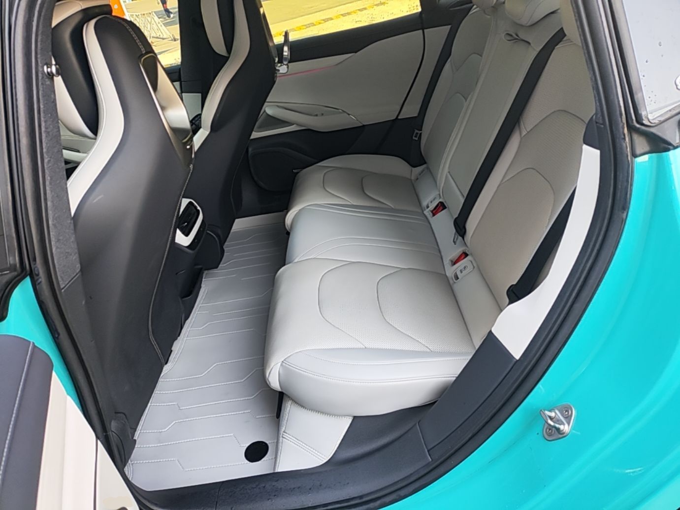 Xiaomi Auto SU7 2024 Rear-Drive Ultra-Long Range Advanced Pro-Level Intelligent Driving Version — снимка 20