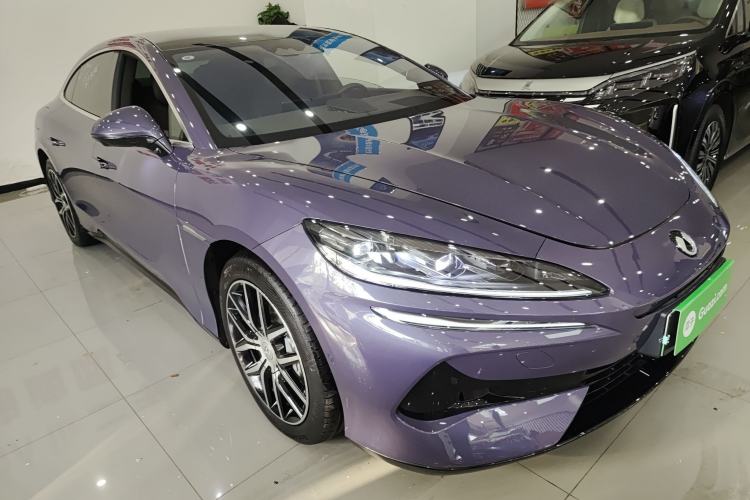 Used Denza Z9 2024 1100 km Four-Wheel Drive Max Version
