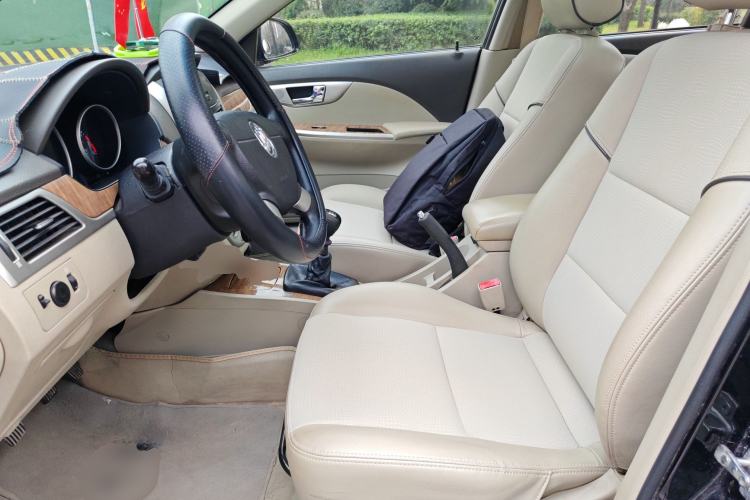 Used Buick Excelle 2015 1.5L Manual Classic Trim
