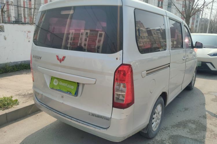 Used Wuling Rongguang V 2016 1.5L Standard Version
