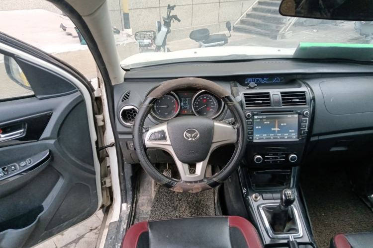 Used HYOSOW S3 2014 1.5L Luxury Version China IV Emission Standard