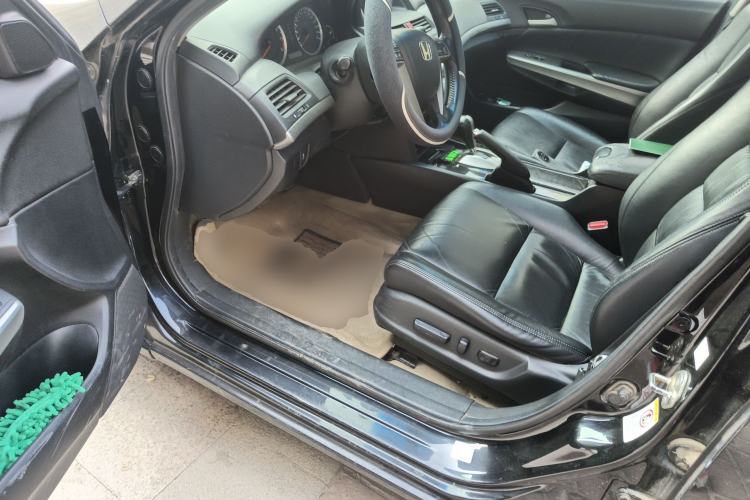 Used Honda Accord 2012 2.4L LX
