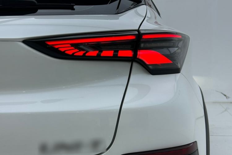 Used CHANGAN UNI-T 2020 1.5T Flagship Version Exterior 4