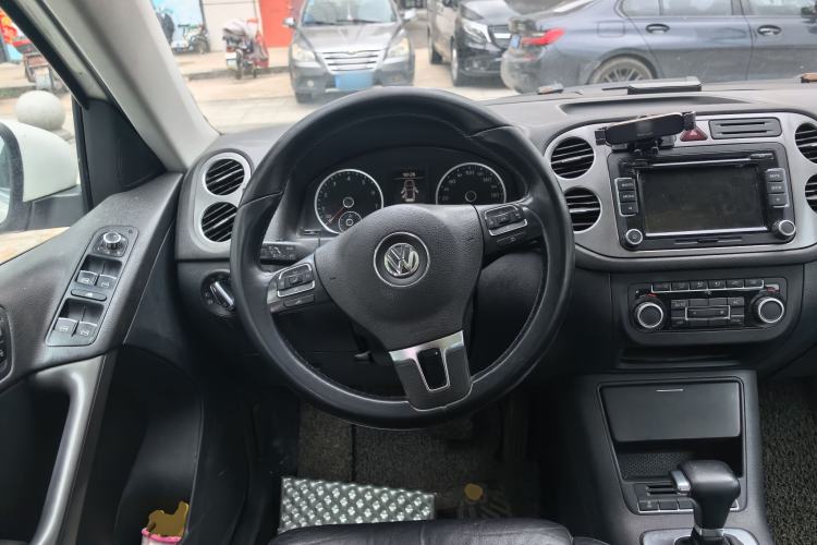 Used Volkswagen Tiguan 2010 2.0 TSI Automatic All-Wheel-Drive Elite Edition
