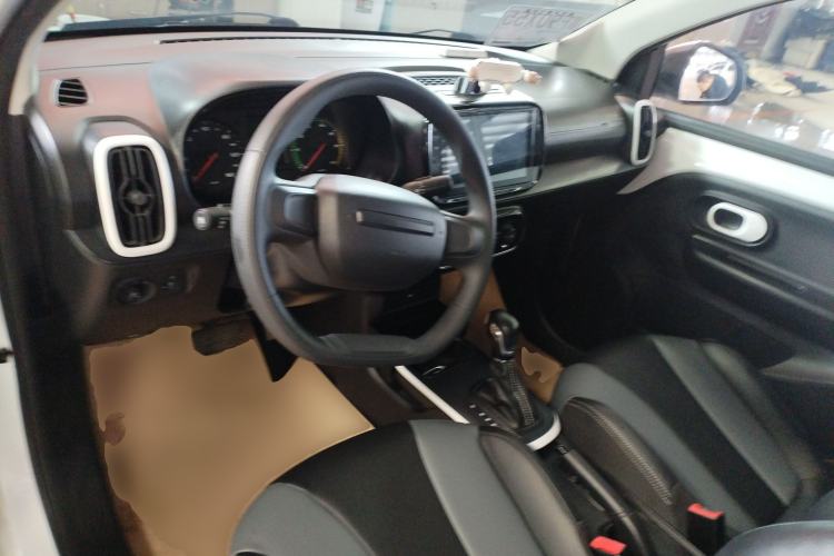 Used Roewe Clever 2022 311km QiQi BoBo Edition Center Console