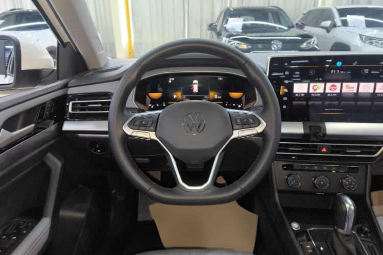 Used Volkswagen Lavida 2023 Revised Version 1.5L Automatic – Full-Option Edition