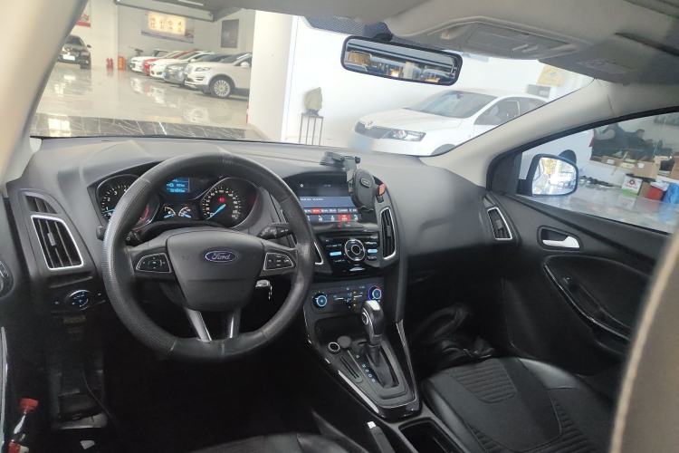 Used Ford Focus 2018 Hatchback Classic 1.6L Automatic Trendy SmartDrive Edition