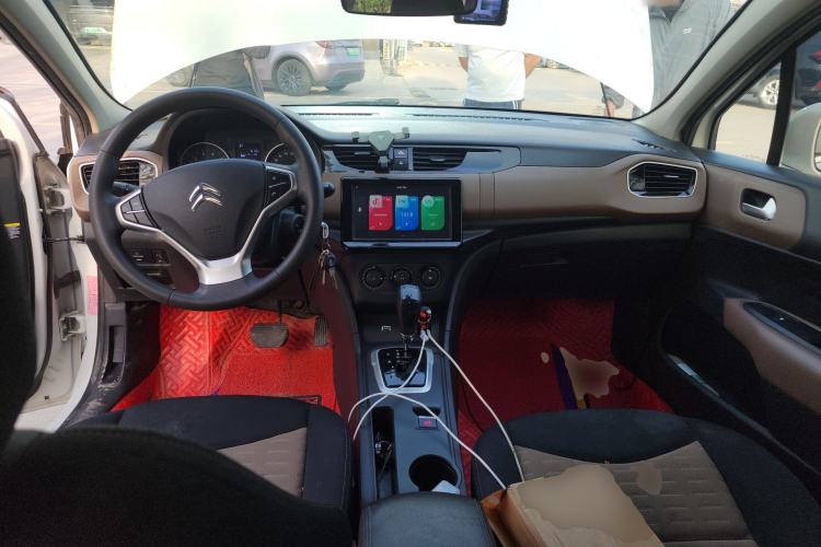 Used Citroen C4L 2019 230THP Automatic Leading Model Center Console