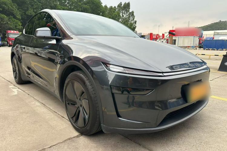 Used Tesla Model Y 2025 Rear-Wheel-Drive Version Exterior 2