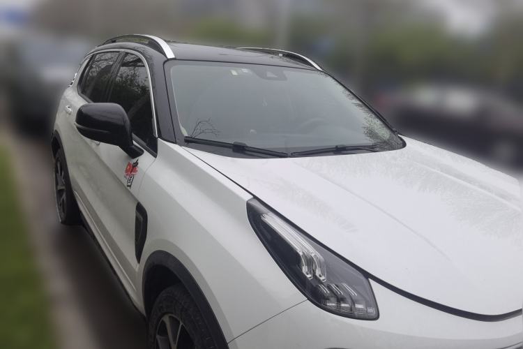 Used Lynk & Co 01 2017 2.0T Four-Wheel Drive Pro Edition Front Right 45 Deg