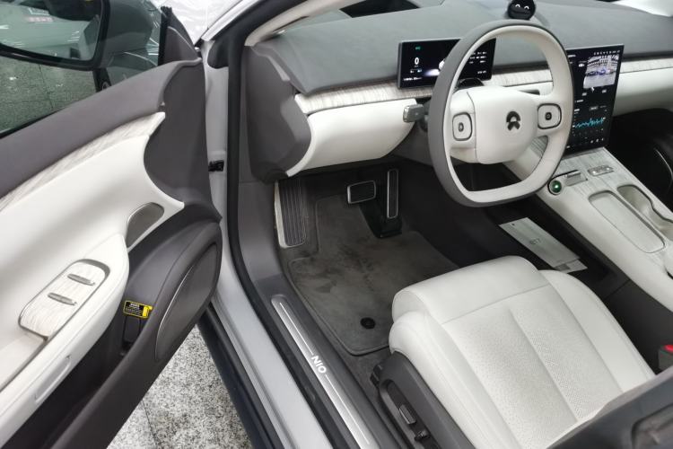 Used Nio ET7 2024 75 kWh Executive Edition Driver Seat