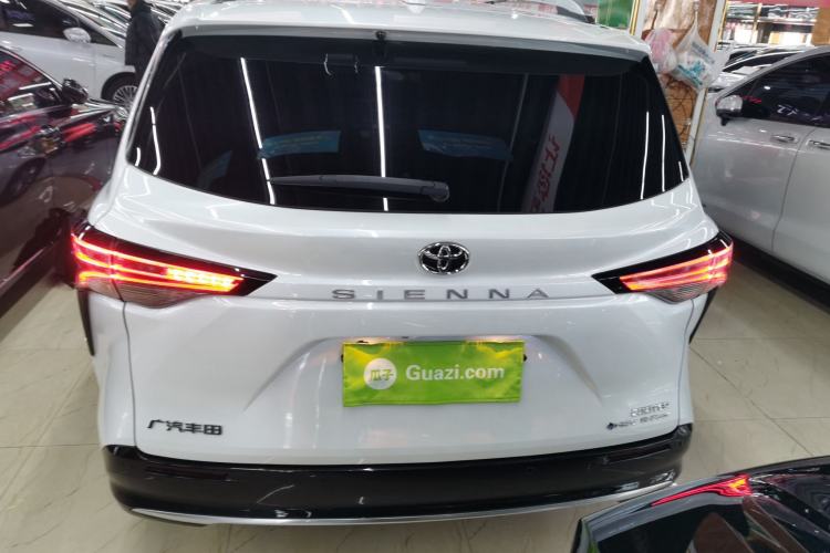 Used Toyota SIENNA 2024 2.5L Hybrid Four-Wheel Drive Prestige Edition
