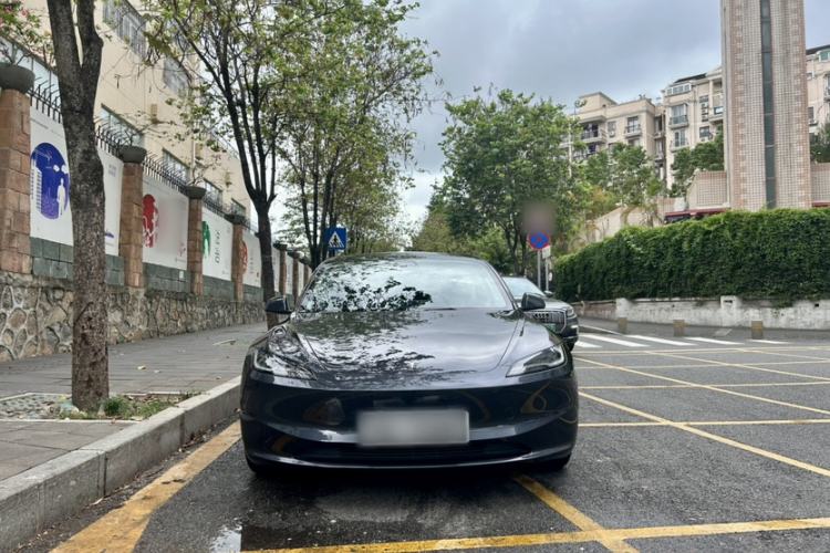 Used Tesla Model 3 2023 Long-Range All-Wheel-Drive Version