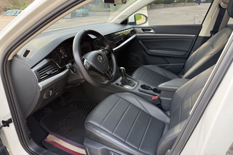 Used Volkswagen Lavida 2019 1.5L Automatic Comfort Edition China VI Standard Interior 1