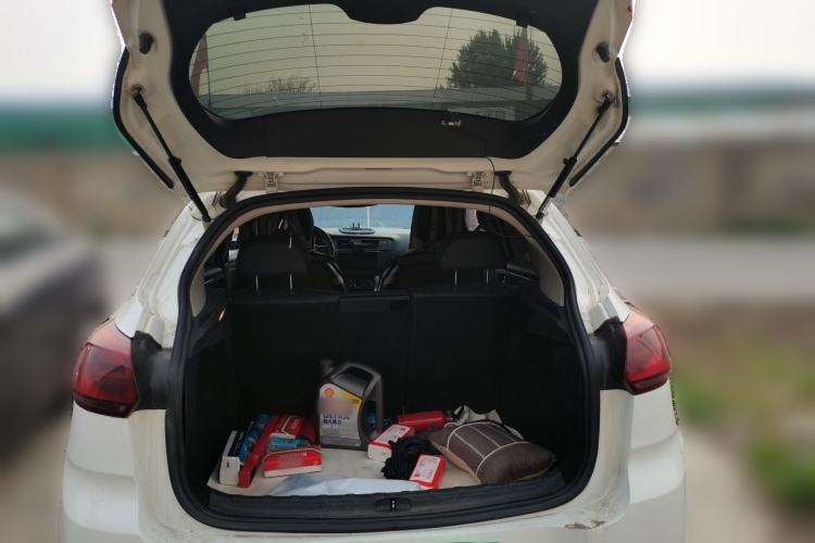 Used Citroen C3-XR 2015 1.6L Manual Pioneer Model Trunk