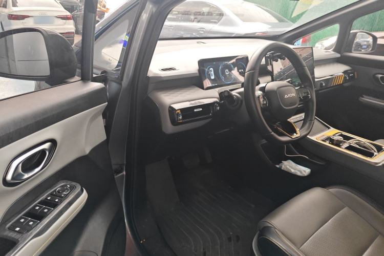 Used AION Y 2022 70 Tech Edition Lithium Iron Phosphate Driver Seat