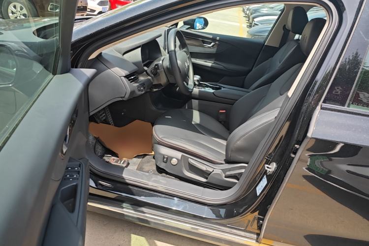 Used Hongqi E-QM5 2023 Revised Version Basic Travel Edition