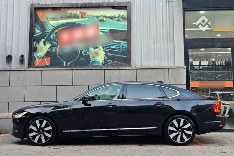Used Volvo S90 New Energy 2024 Plug-in Hybrid Four-Wheel Drive Long-Range Luxury Smart Edition
