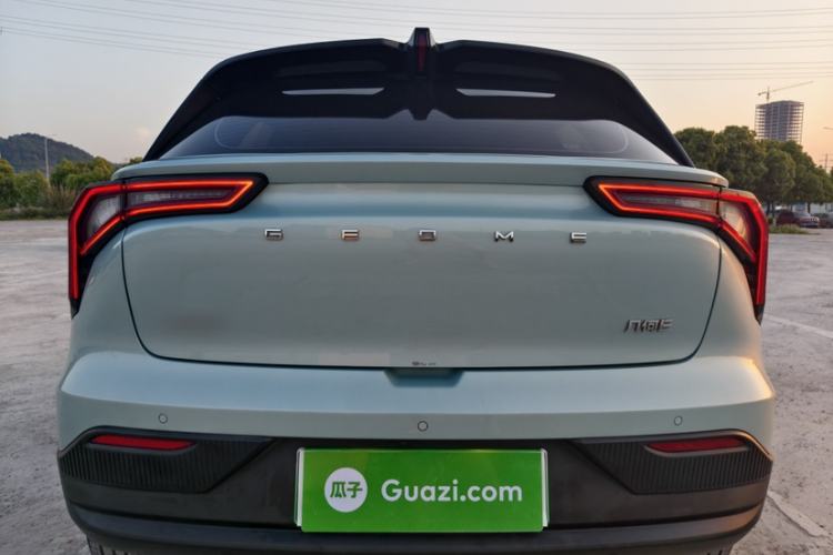 Used Geometry E Firefly 2024 301km Starlight Exterior 9