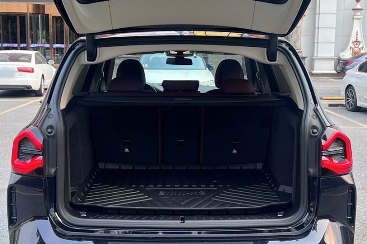 Used BMW iX3 2024 Leading Type Exterior 6