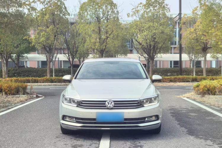 Used Volkswagen Magotan 2017 330TSI DSG Luxury Model