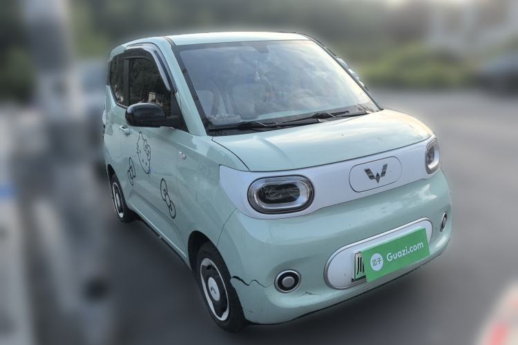 Used Wuling Hongguang MINIEV 2024 3rd Generation 215km Youth Edition Front Right 45 Deg