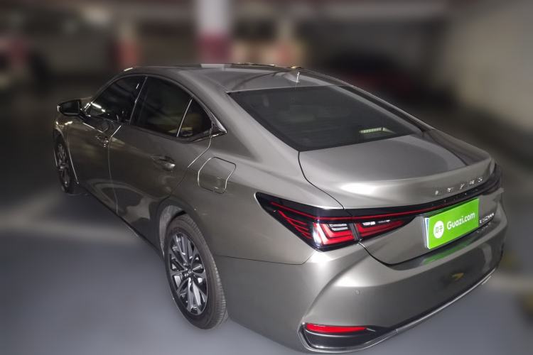 Used Lexus ES 2025 200 Premium Edition
