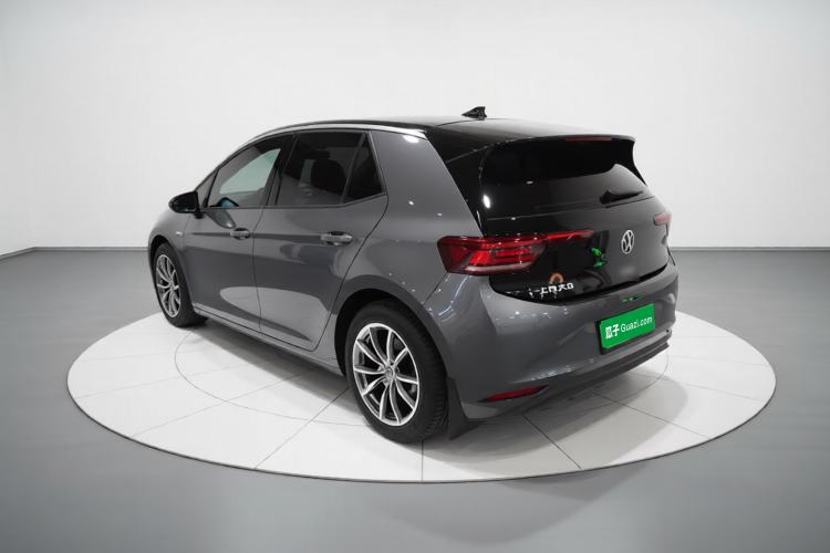 Used Volkswagen ID.3 2024 Outstanding Edition Exterior 2