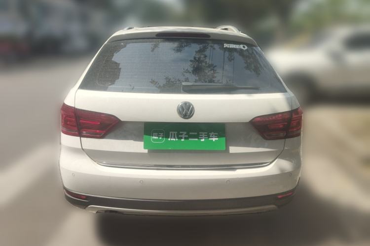 Used Volkswagen Cross Lavida 2014 1.6L Automatic Rear