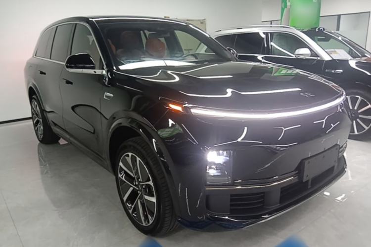 Used Li Auto L8 2024 Pro Model
