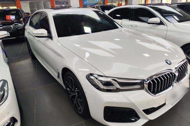 Used BMW 5 Series 2021 Restyled 530Li Luxury Edition M Sport Package Front Right 45 Deg