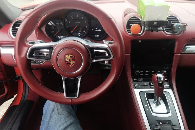 Used Porsche 718 2020 Cayman 2.0T Center Console